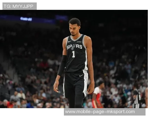 文班表现惊艳砍下40分15板帕金斯称其为十年内最具统治力的球员