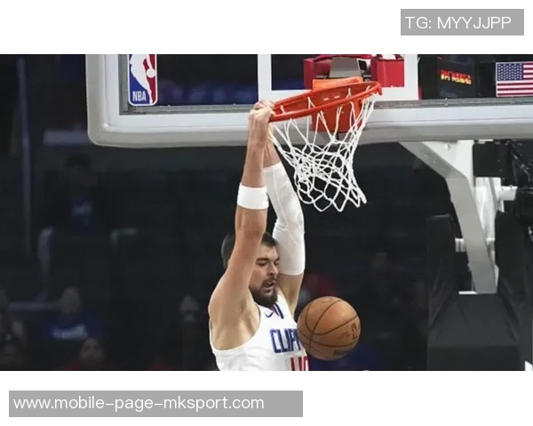 快船半场篮板仅9个开拓者命中率超六成展现强大火力